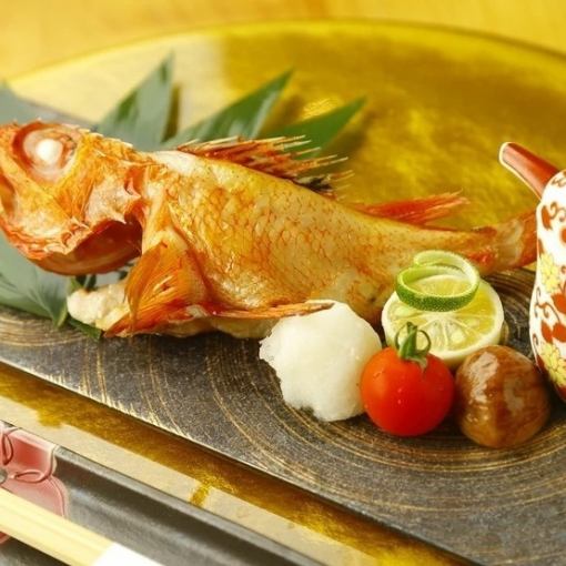 [Includes Kinki or Nodoguro, sea urchin roll] Luxury Mole Kaiseki course (120 minutes all-you-can-drink included) 8,000 yen (tax included)