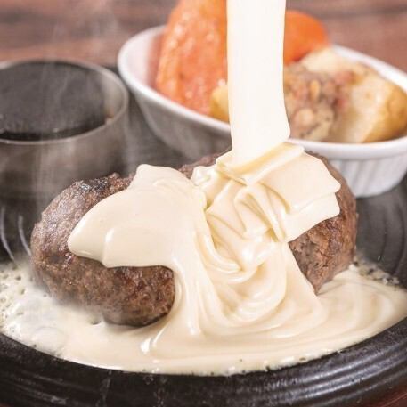 黒牛セブンの挽肉はすべて職人が手作業で挽いてます！