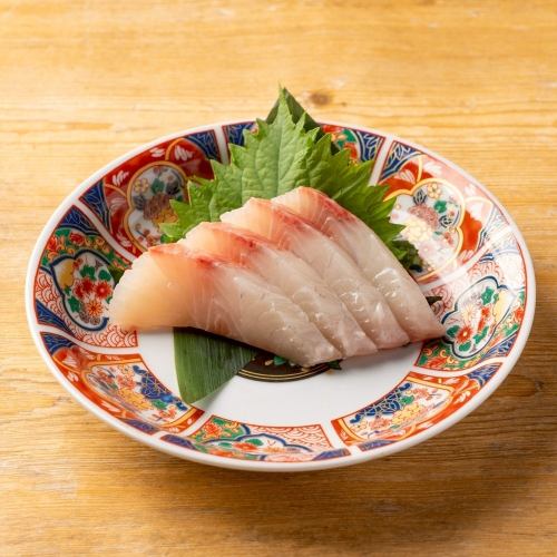 真鯛のお造り/カンパチのお造り/鯵のお造り/生しらす