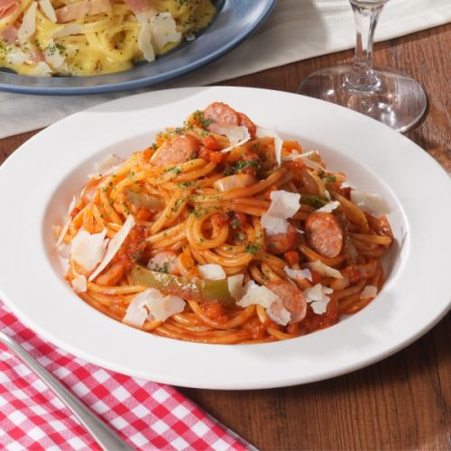 懐かしい喫茶店のナポリタン