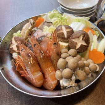 鍋コース【飲放120分付】串焼き3本盛りや海鮮チゲ鍋など全7品⇒4500円(税込)