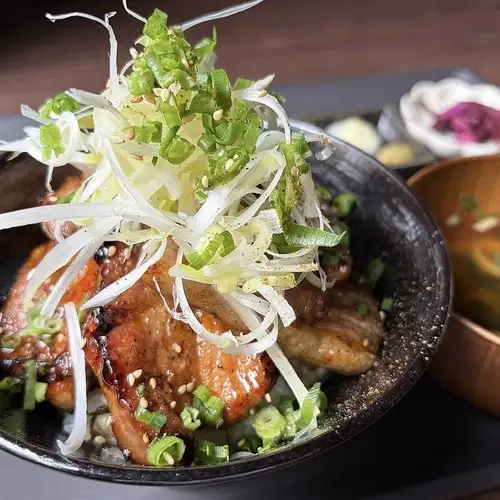 【おすすめ】炭火焼豚丼　[ 並 ]