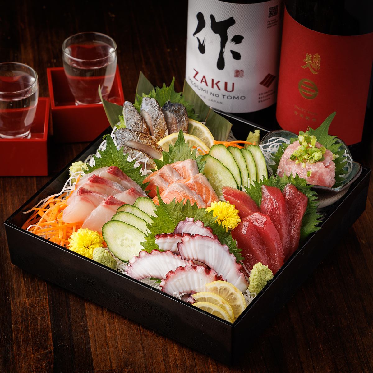 Enjoy a carefully selected course meal featuring freshly caught seafood and snow crab for just 4500 yen!