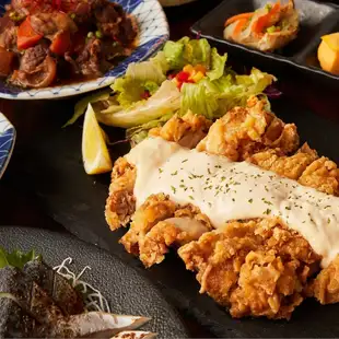 【不含火锅，含2.5小时无限畅饮生啤】终极“汤套餐”，包含萨摩走地鸡和新鲜鱼肉散寿司：3980日元
