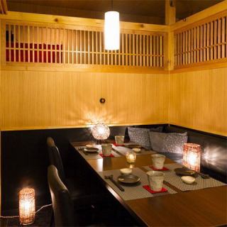 【2분~4분】의 차분한 점내 ◎흡연가능(개인실에만 분연으로 OK) 종이 담배 OK) 조용하고 느긋하게 편하게 하는 개인실.두 사람의 시간을 즐기는 어른의 데이트에 추천.