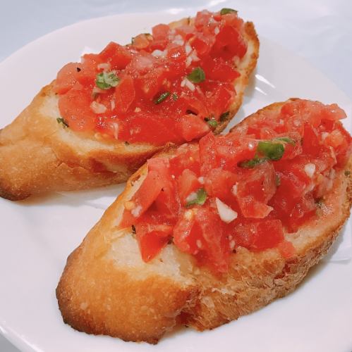 トマトとバジルのブルスケッタ