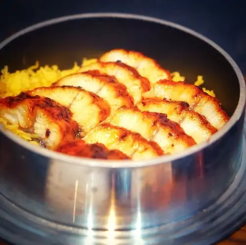 鰻釜飯