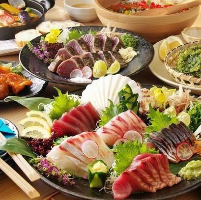 [完全私人房間指南]新鮮的魚和鮭魚鮭魚子碗製成的生魚片等海鮮