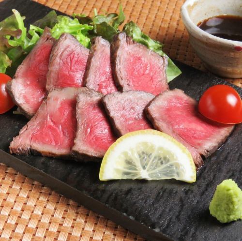 低温烹制的自制日本黑牛肉烤牛肉