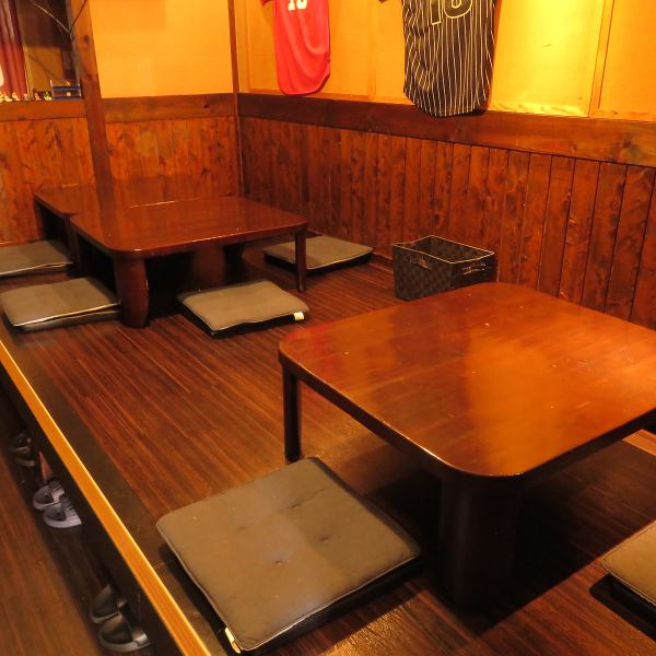 座敷のお席をご用意いたしております。お子様連れのお客様も安心してご来店いただけます◎店内にはテレビが2台あり、1台はお子様向けの番組を上映◎ご家族でのお食事を是非当店でお楽しみください♪