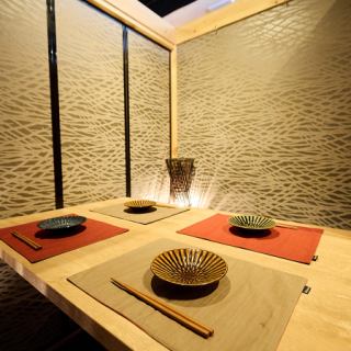 パーテーションで区切られた半個室タイプのお席は様々な人数へのご対応が可能です。東岡崎駅での宴会・飲み会・女子会・歓送迎会なら当店がおすすめです。