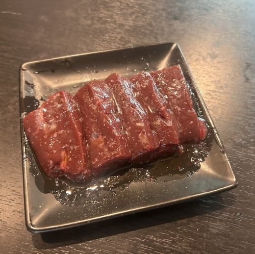 검은 털 일본소 레버