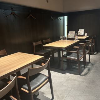 Table seats where you can relax in comfort★For various banquet scenes, such as banquets, girls' nights, and mothers' parties.