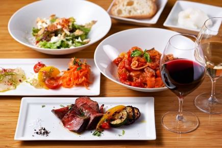 【飲み放題付き】特別な記念日に「プレミアムコース」おひとり様1皿ずつのご提供◆11000円(税込)