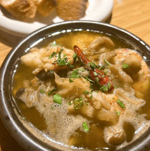 海老ときのこのアヒージョ