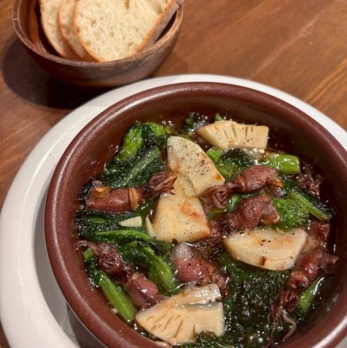 ホタルイカと菜の花のアヒージョ