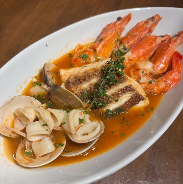 [French cuisine where you can enjoy seasonal ingredients] A variety of dishes that the chef is proud of, including bouillabaisse ♪