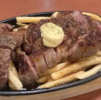牛肩ロースの鉄板焼き