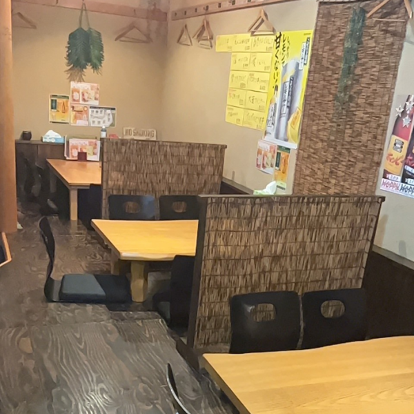 [Perfect for banquets ◎] We have 4 tables that can seat 5 people, which can be used easily for small parties with family, friends, and co-workers! If you combine the tables, you can seat up to 20 people ◎ All of our staff are looking forward to your visit in our homely space.