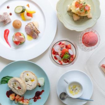 [For girls' parties and casual drinking parties] "Fruit French casual course" prepared by a pastry chef
