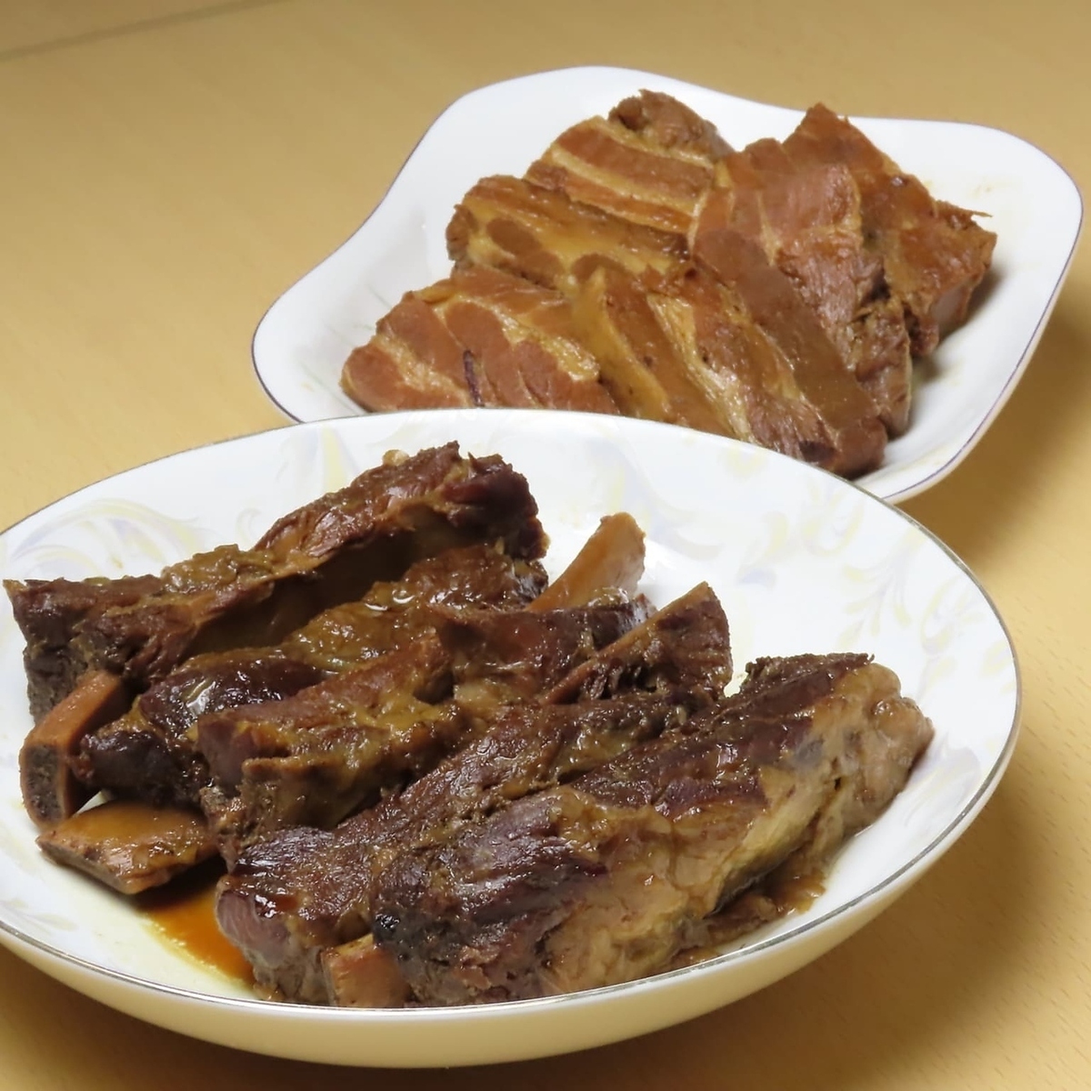 名物◆豚の角煮～上海風～／スペアリブの甘酢煮込み