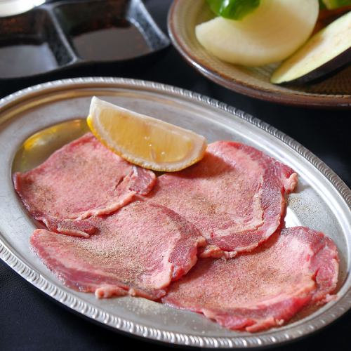 みんな大好き牛タン！　程よい厚さであかわり必須。