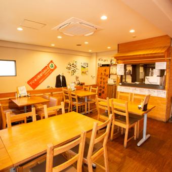 A space like an adult hideaway.We aim to create an atmosphere that makes everyone feel welcome.The shop is a warm and healing place♪
