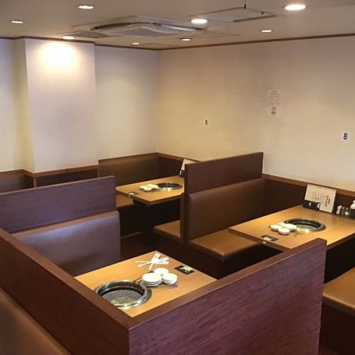 大人数の飲み会や女子会、宴会など、さまざまなシーンでご利用いただけます。豊富な種類のお肉はどれもこだわり抜いた逸品です。お酒にぴったりな一品料理も取り揃えており、楽しい時間をさらに盛り上げます。大切な人たちとの特別なひとときを♪大人数でのご来店も大歓迎です！心よりお待ちしております。