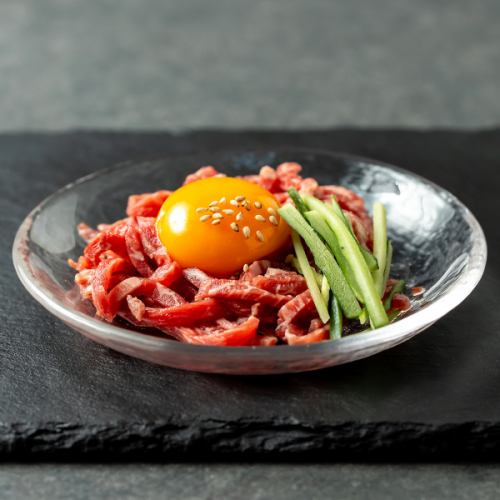 九州産上村牛 ユッケ