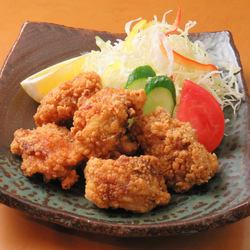 Our most popular item!! Deep-fried chicken (4 pieces, comes with a separate vegetable salad)