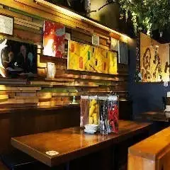 女子会・おしゃべりに最適。落ち着いた空間でじっくり語り合う女子会にぴったり。映えるお洒落な料理とお得なお酒を囲めば、おしゃべりも弾みます!仕事終わりのリフレッシュや、久しぶりに集まるご友人との飲み会にぜひご活用ください。