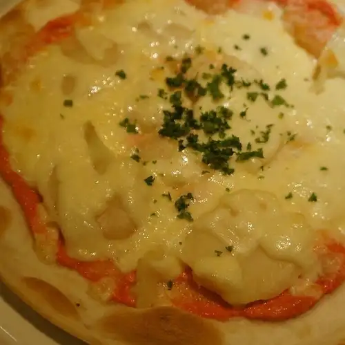 Potato and mentaiko pizza