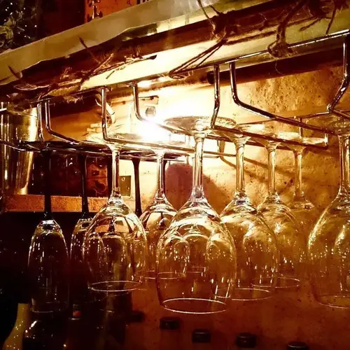 [Women Only] Drinks are half price on Mondays and Tuesdays!