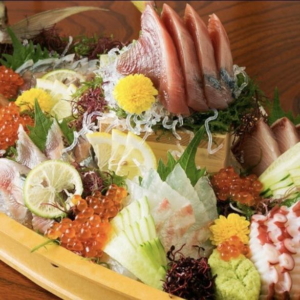 市場直送の新鮮魚を使用した絶品盛り合わせを各コースでご提供！