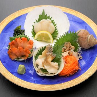 Live shellfish sashimi (four pieces)