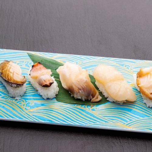 Five types of live shellfish sushi