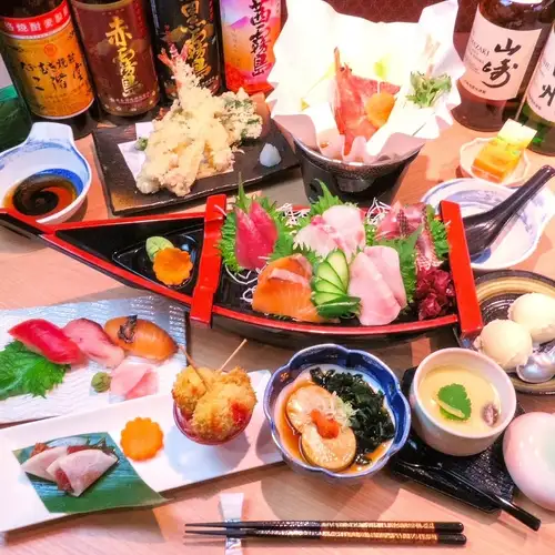 One boat-shaped platter for each person