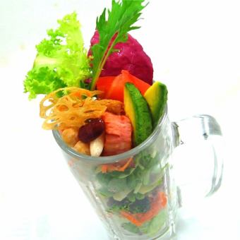 The Lunch Menu comes with plenty of vegetable mug salad + rice ♪