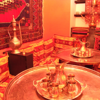 エキゾチックな店内。トルコの小物や絨毯、水タバコがお洒落♪円卓を囲んで食事をするトルコスタイルのお座敷個室！女子会やママ会にも◎当店のお料理は全てハラールフードですので、ムスリムの方がいらっしゃるグループ利用でも使いやすいお店です！