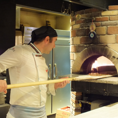 Authentic pizza baked in a stone kiln ☆