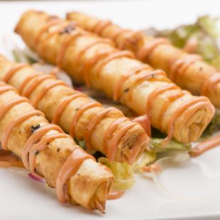 シラガ・ボレイ(チーズ入春巻スティック)