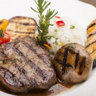 サーロインステーキ　茸とクリームのソースで