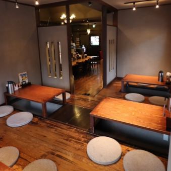 ガラス張りで神戸北区の山を見ながら落ち着いた雰囲気でお食事できる掘りごたつのお席です♪ランチはママ友と子連れ様に大人気です。夜は会社関係様やご家族様もゆっくり宴会されています。20名様で24名様お座敷貸し切り宴会も承ります。