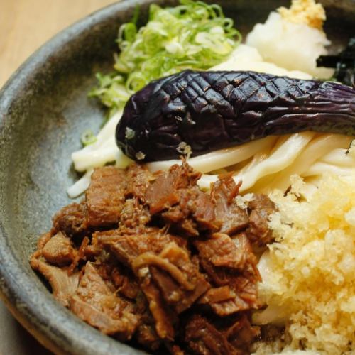 すじと揚げ茄子のぶっかけうどん