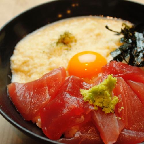 『まぐろ山かけ丼』