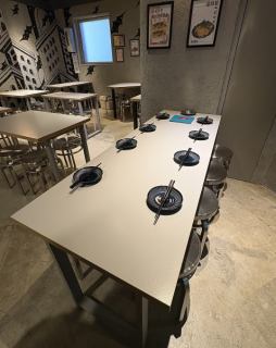 大人数対応できるテーブル席になります！