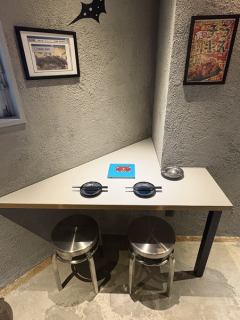 お洒落な角の2名席になります！カップルには最適かも！！