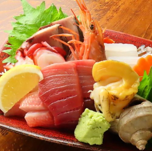 Assorted fresh fish sashimi