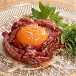 黒毛和牛の生ユッケ