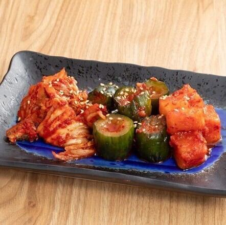 キムチ盛り合わせ